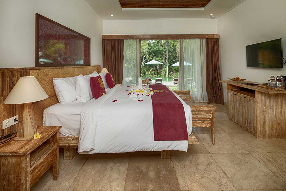 Deluxe Room With Pool View
